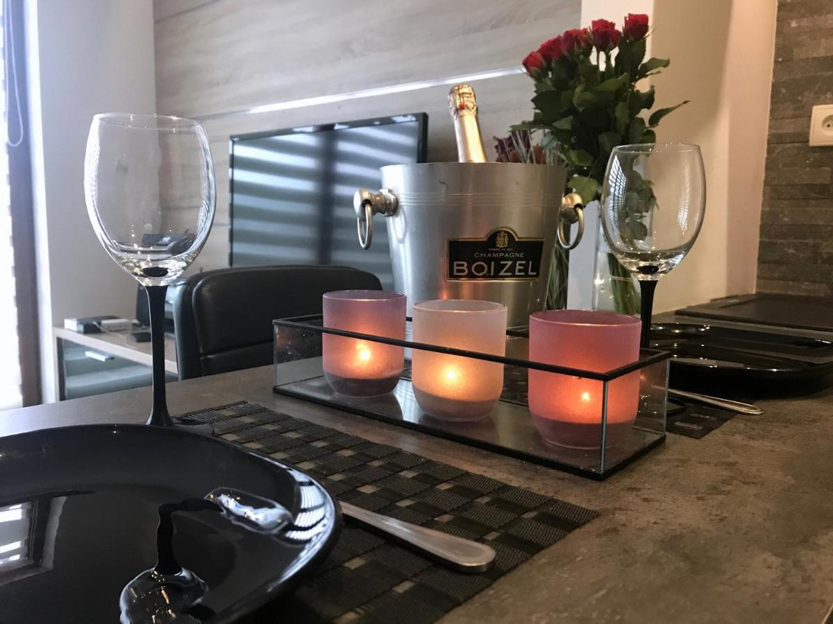 4UApart-Apartment studio Platan New York Swinoujscie Bagian luar foto